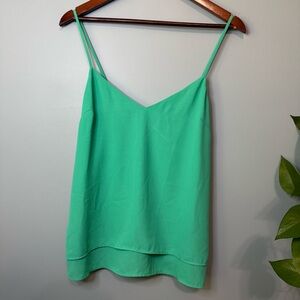 🔹5/$25🔹 Forever 21 Green Sleeveless Tiered Blouse. Size Medium